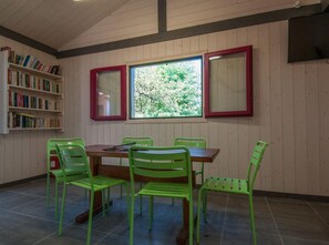 Dining - Cozy chalet with terrace - 6 guests (Aigueblanche)