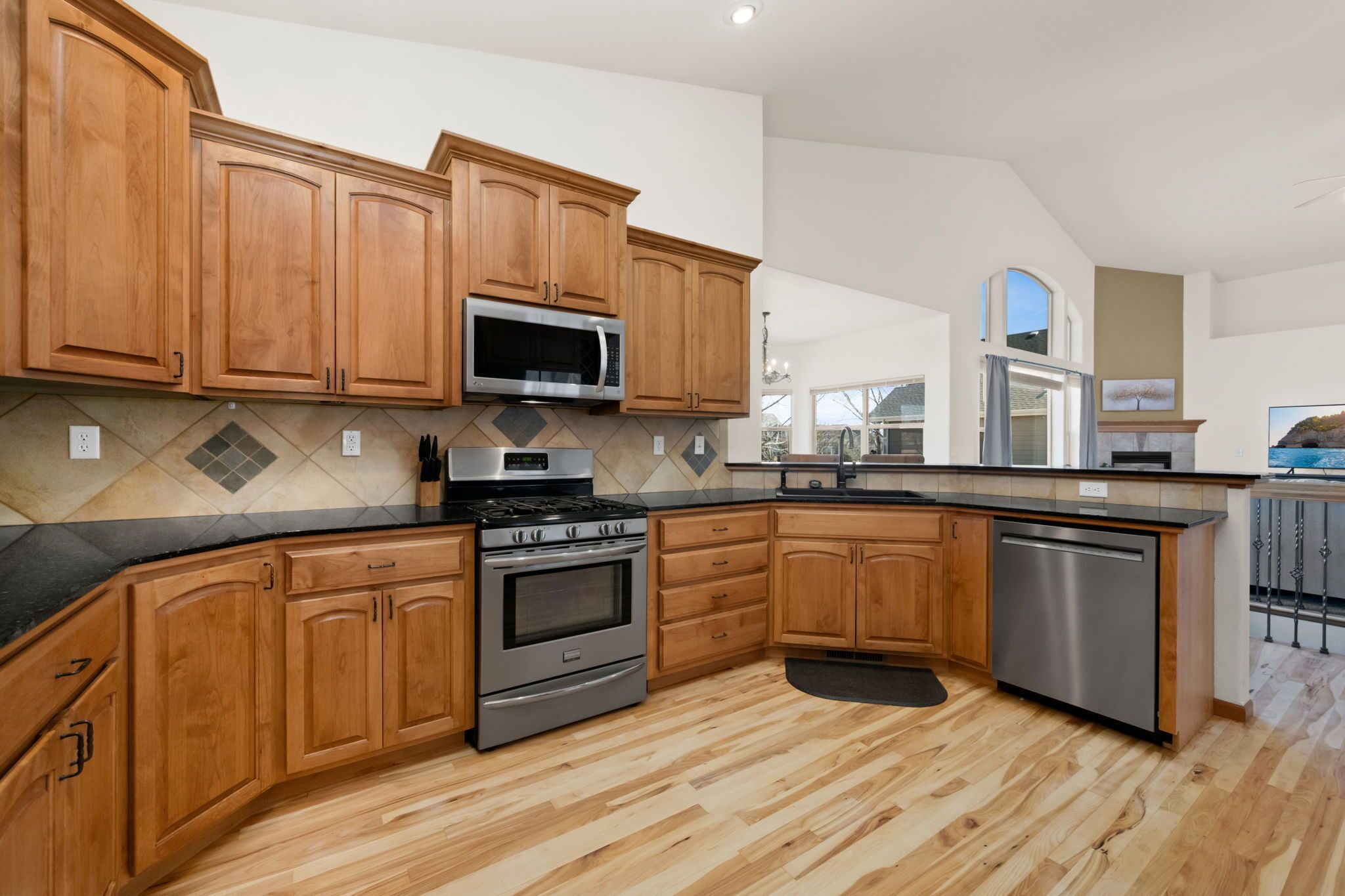 House, Multiple Beds, Patio, Garden View (Cabin-Style Group Retreat) | Private kitchen