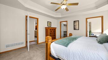 House, Multiple Beds, Patio, Garden View (Cabin-Style Group Retreat)