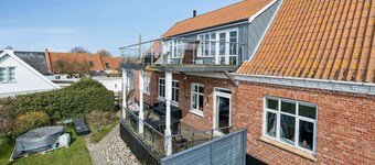 Close to the sea bright apartment in Arnager