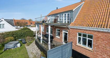 Close to the sea bright apartment in Arnager
