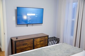 3 chambres, fer et planche à repasser, draps fournis