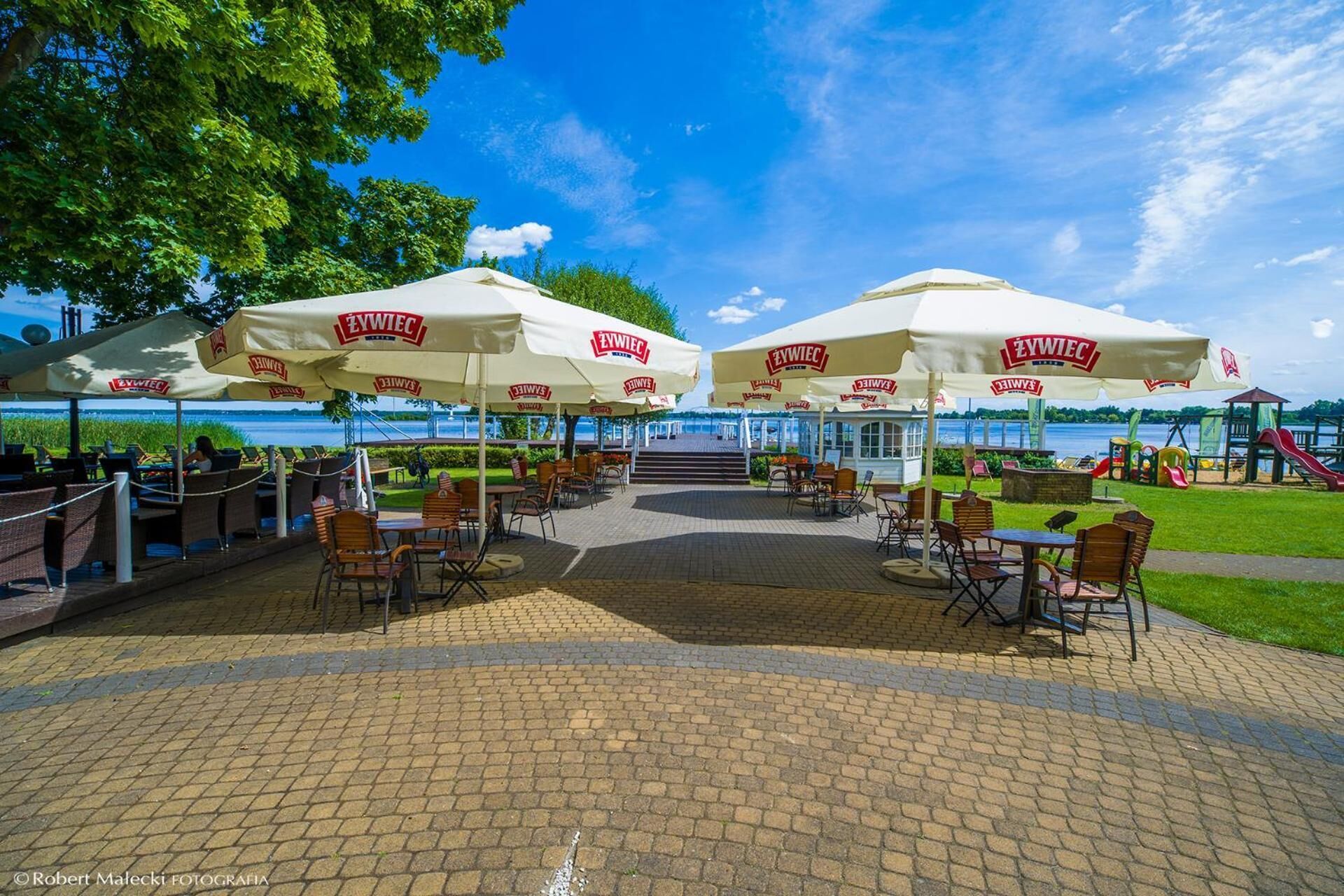 Khu ẩm thực ngoài trời