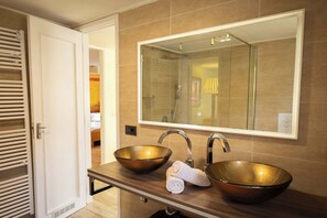 Shower, hair dryer, shampoo - “Oasis of Tranquility” Suite (3 guests) with pool and private terrace in La Orotava (La Orotava)