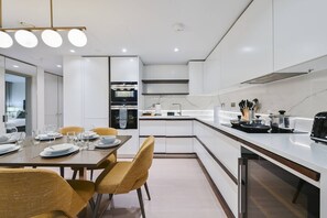 Apartment, 3 Bedrooms, Accessible, Balcony | Interior - Spacious 3-bedroom Apartment in Central London (London)