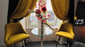 Apartment, 3 Bedrooms, Garden View | Interior - 3 Bedrooms Apartment Self Check In Free Parking (Cowdenbeath)