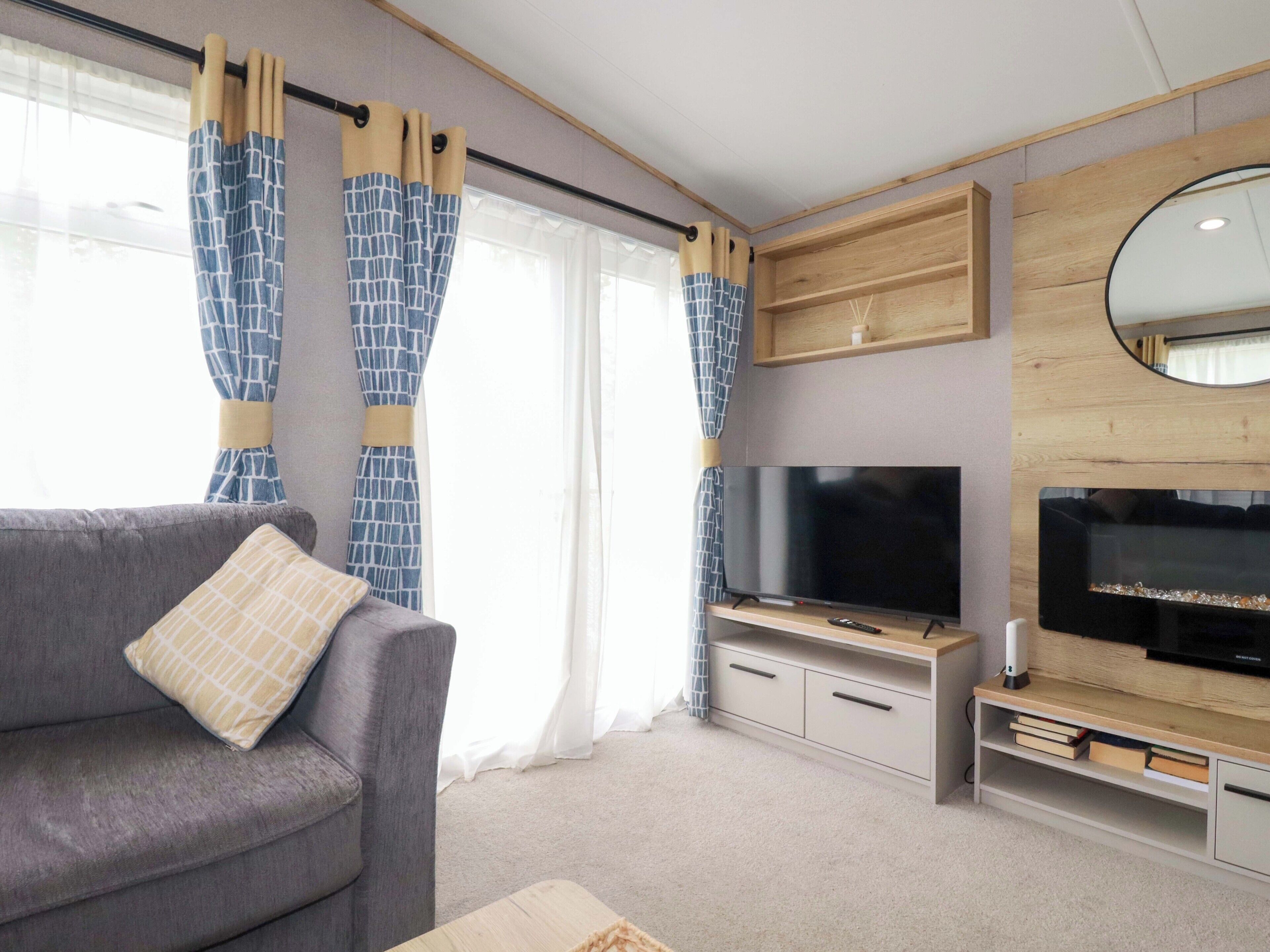 Coastal Escape, Pet Friendly, Country Holiday Cottage In Par - Lostwithiel