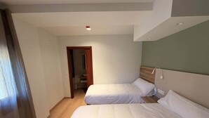1 makuuhuone, silitysrauta/-lauta, ilmainen Wi-Fi, vuodevaatteet