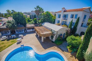 สระว่ายน้ำ