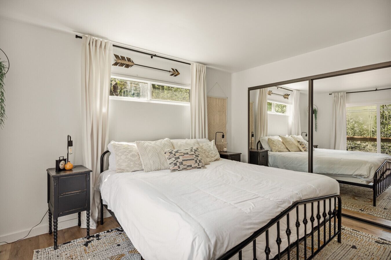 4 quartos, escrivaninha, Wi-Fi de cortesia, roupa de cama