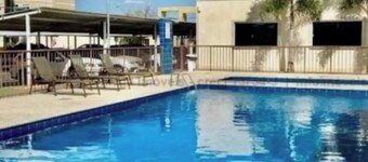 Your comfort guaranteed near the airport.