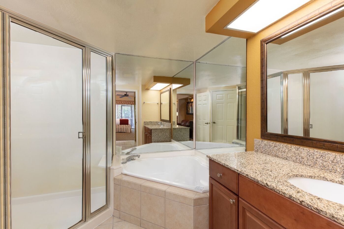Shower, jetted bath, hair dryer, towels