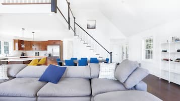 Smart TV, fireplace, books