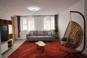 Living area - Vrbo Property (Montélimar)