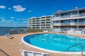 Pool - Poolside Bayfront Condo | Sunset Views | 2 Parking Spots | Midtown OC (Ocean City)