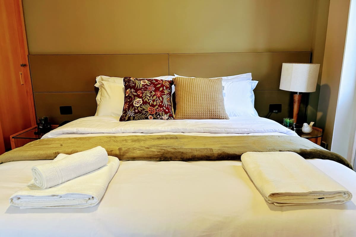 Comfort Quadruple Room | Laptop workspace, free WiFi
