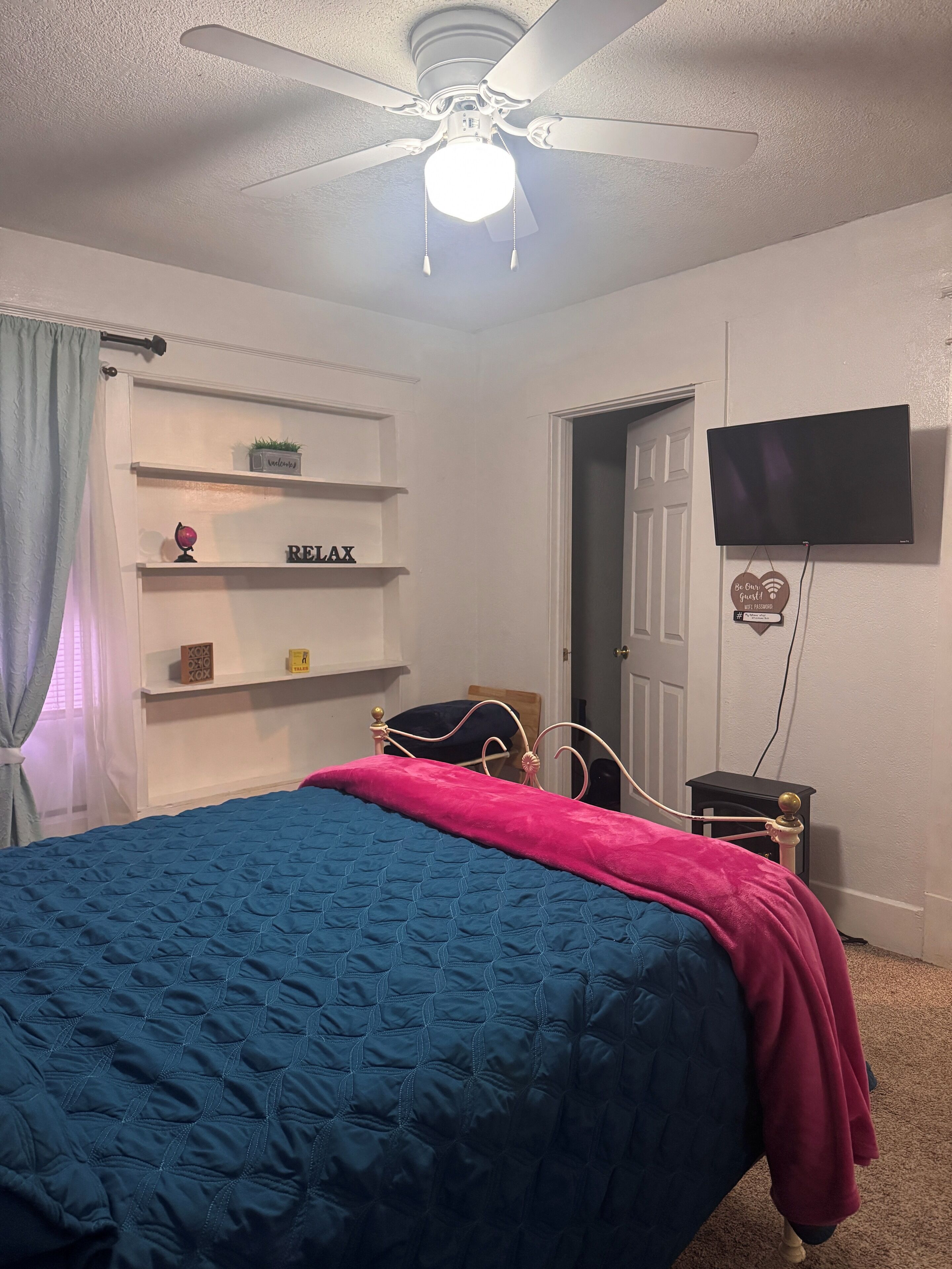 1 chambre, fer et planche à repasser, Wi-Fi gratuit, draps fournis