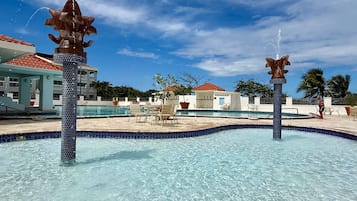 Apartment, Balkon, Bergblick | Pool