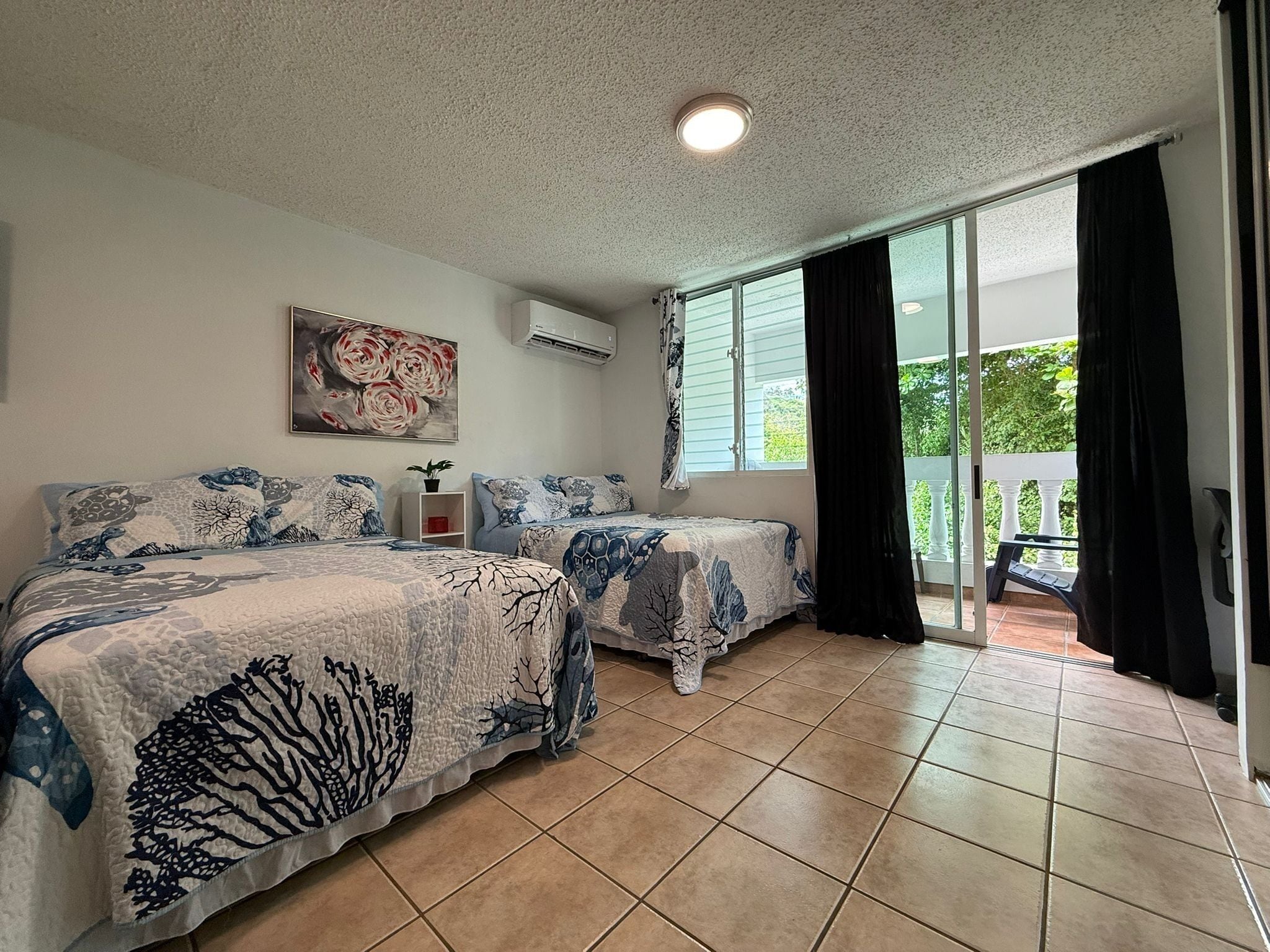 Apartamento, sacada, vista para a montanha | Ferros/tábuas de passar roupa, Wi-Fi de cortesia