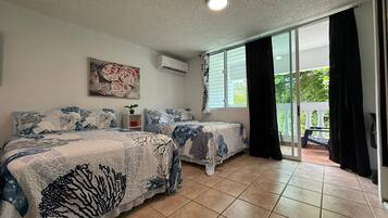 Apartamento, sacada, vista para a montanha | Ferros/tábuas de passar roupa, Wi-Fi de cortesia
