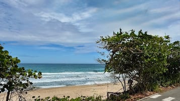 Apartamento, balcón, vistas a la montaña | Playa