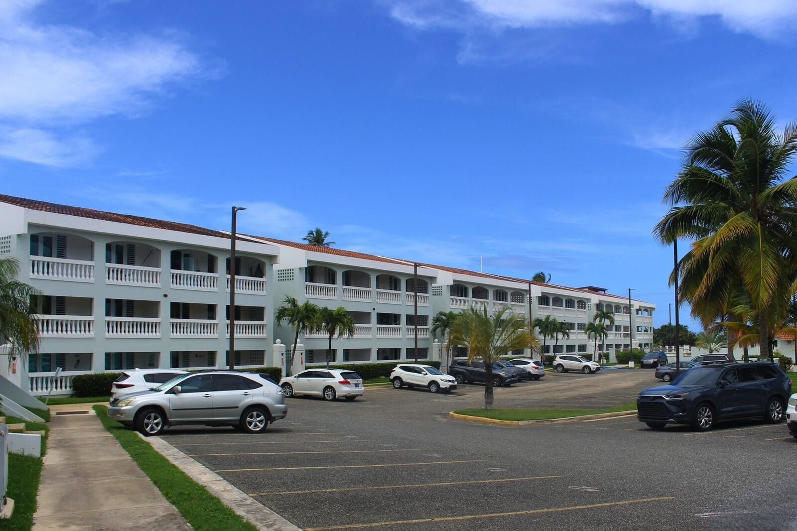 Apartamento, sacada, vista para a montanha | Fachada