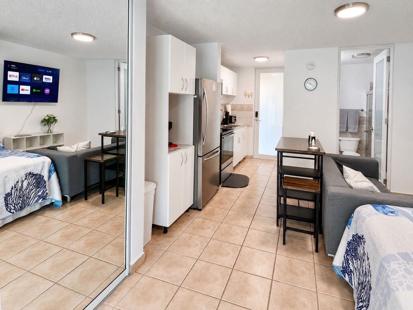 Apartment, Balcony, Mountain View | Iron/ironing board, free WiFi