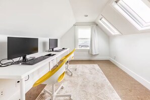 Business centre - The Hill House (Renton)