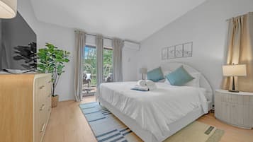 5 bedrooms, iron/ironing board, free WiFi, bed sheets