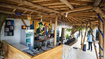 Bar (en la propiedad)