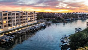 Marina - NEW STRAND PENTHOUSE  Best Sunset Views in Building !!! (Sarasota)
