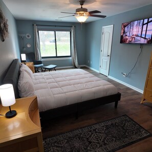 3 habitaciones, escritorio, tabla de planchar con plancha y wifi gratis