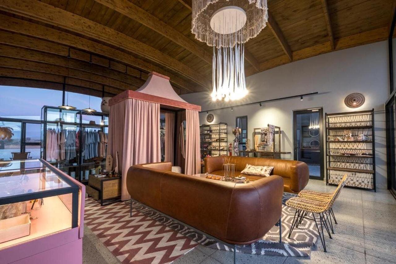 المنشأة من الداخل