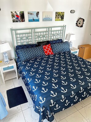 Iron/ironing board, WiFi, bed sheets - The Sound of the Sea (Guana Bay)