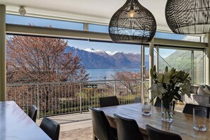 Dining - Remarkable Escape Breathtaking Views with Hot Tub (Queenstown)