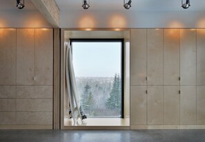 Interior - Back Bay Cottage: Oceanview Calm in Terence Bay, Nova Scotia (Terence Bay)