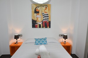 Iron/ironing board, Internet - Bright apartment in central Roses, just 300 m from the beach. Sleeps 6. Fully equipped and comfortable (Roses)