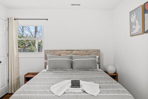 3 bedrooms, iron/ironing board, travel cot, WiFi