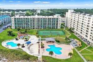 Plantation Palms 6311 
2 bedroom 2 bathrooms, sleeps 6. Managed by Island Rentals - Gulf Front 2/2 Flash sale 3rd floor unit PPE6311 (Gulf Shores)