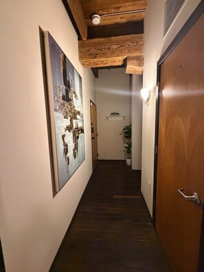 Interior - Smokehouse 409 (Richmond)