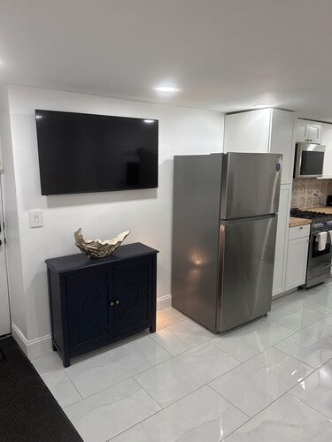 Enjoyable 1 bedroom apartment  in North Bergen minutes away from New York
