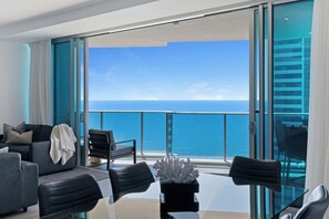 Interior - Hiltons Ocean Crown 49 (Surfers Paradise)