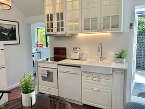 Private kitchen - Peaceful Brighton Studio Near Beach & Cafés (Brighton)