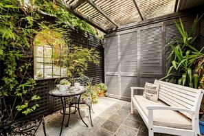 Terrace/patio - Peaceful Brighton Studio Near Beach & Cafés (Brighton)