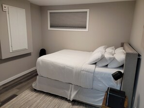 1 bedroom, in-room safe, iron/ironing board, free WiFi
