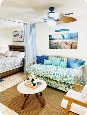 3 bedrooms, iron/ironing board, WiFi, bed sheets - Sun & Sand condo retreat (Panama City Beach)