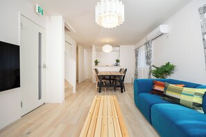 Living area - Villa Gotemba Holidays (Gotemba)