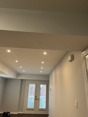 Interior - Charming King West accommodations (Toronto)