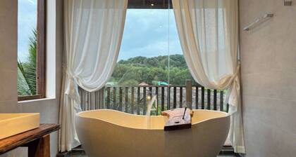 THE COTTAGE HO TRAM HILLS