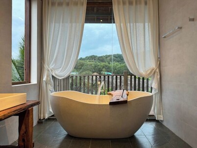 THE COTTAGE HO TRAM HILLS